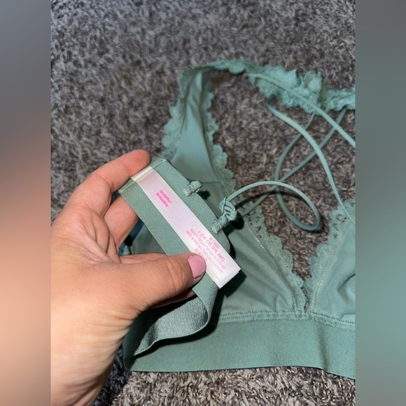 Victoria’s Secret PINK! Sage Green Lace Floral Halter Bralette Size Medium - Picture 8 of 9